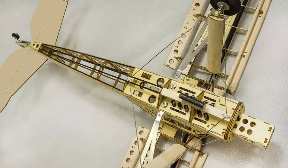 Fieseler Storch 1600mm KIT FULL version - foto 11