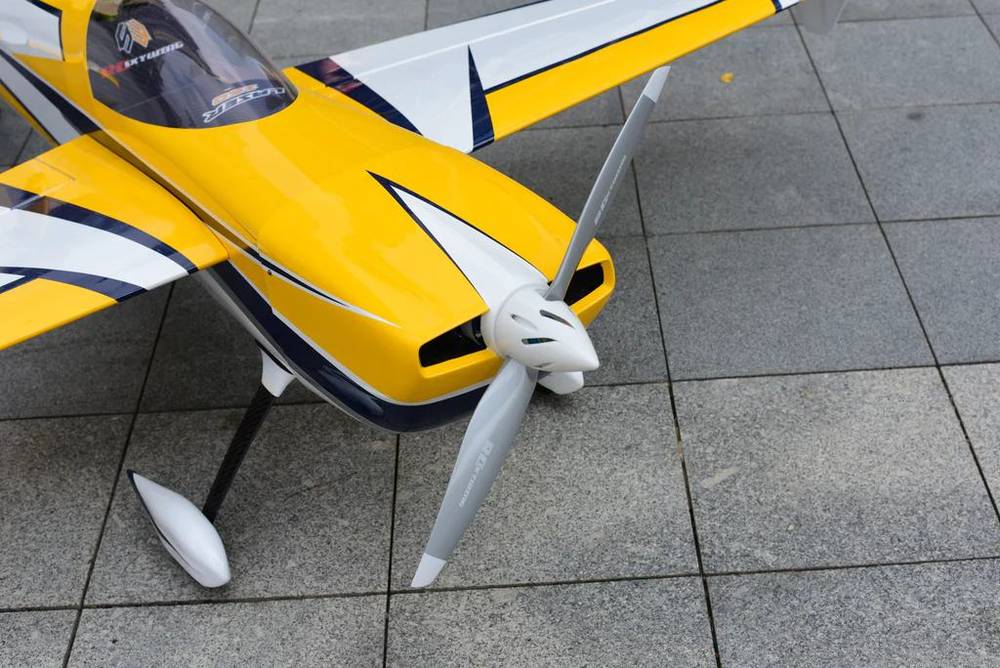 Skywing RC - 73" Laser 260 ARF / Amarillo - foto 4