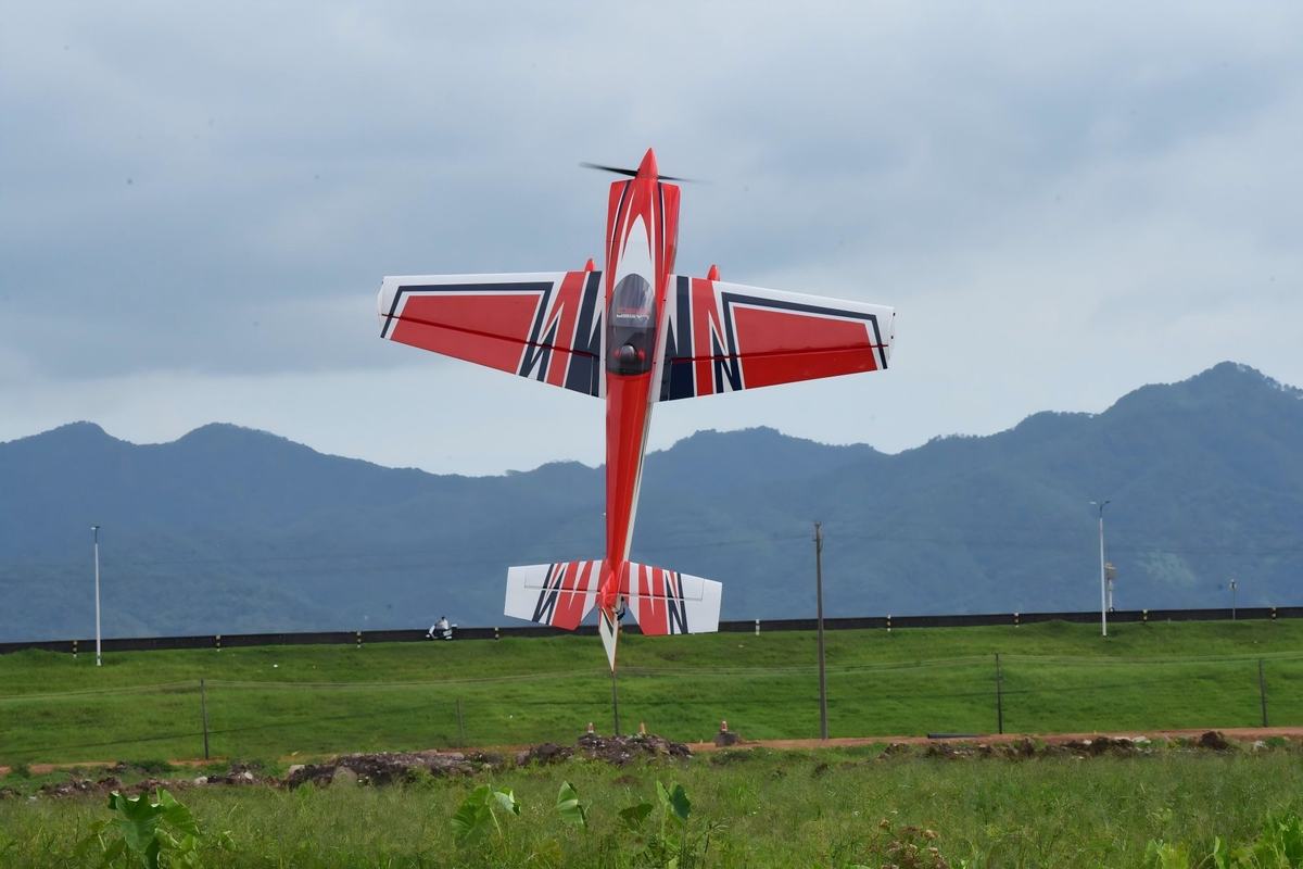 Skywing RC - 88" Laser 260 PLUS ARF / Rojo - foto 12