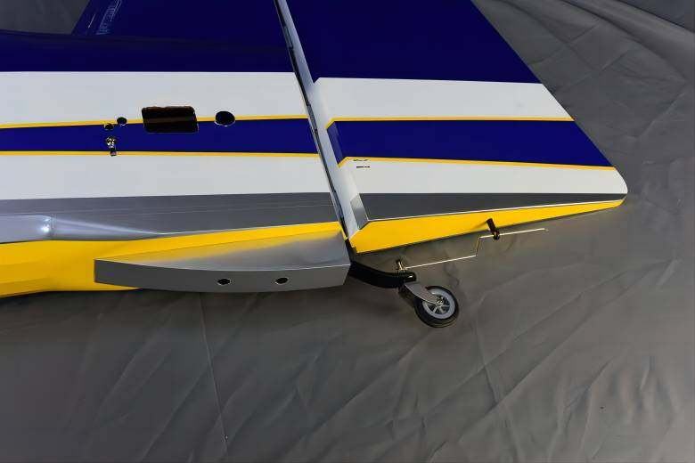 Skywing RC – 104″ Yak 54 ARF / Azul - foto 12