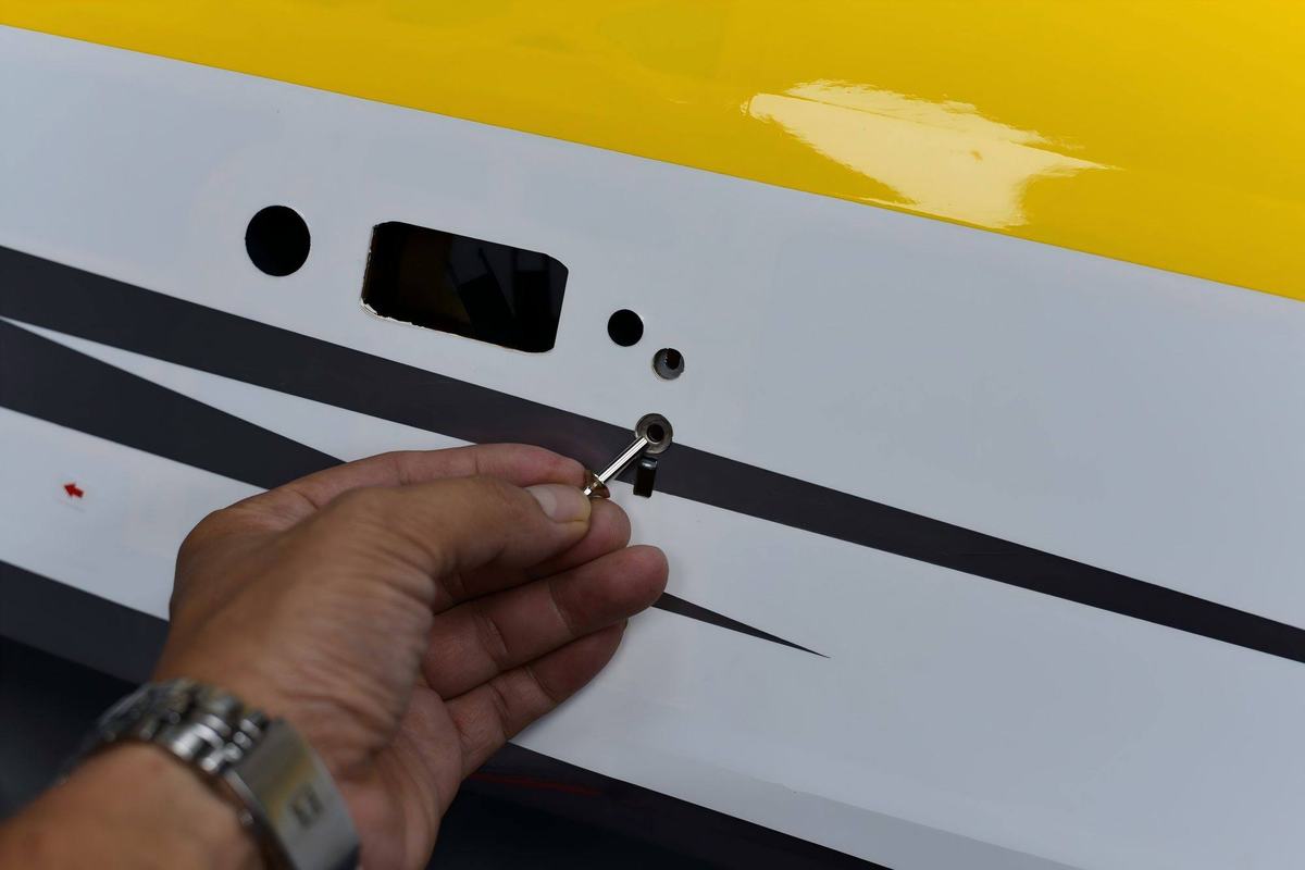 Skywing RC – 104″ Extra NG ARF / Amarillo - foto 14