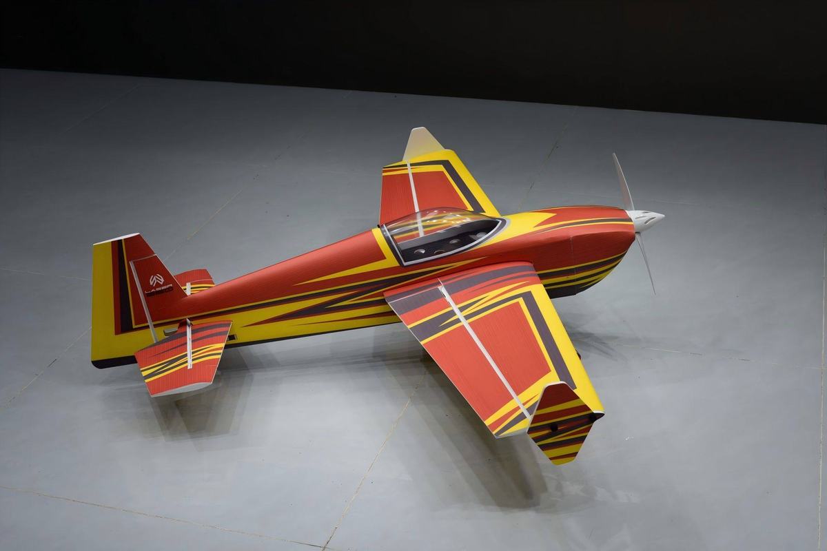 Skywing RC – 48" Laser 260 ARF / Rojo - foto 6